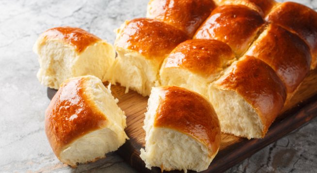 Пухкави хлебчета с масло