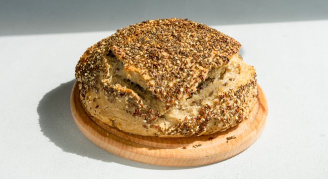 Бърза рецепта за нисковъглехидратен хляб с чия.