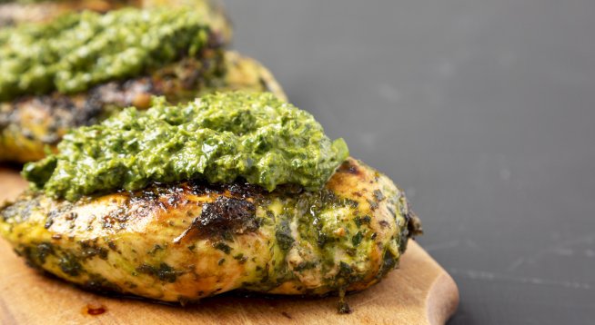 Пилешко с песто.