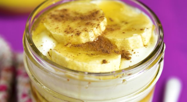 Парфе с банан, фъстъчено масло, йогурт и банан