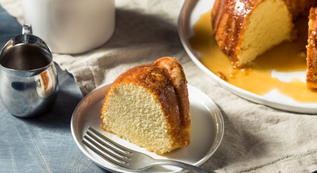 Маслен кекс със захарна глазура