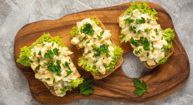 Полска яйчена салата