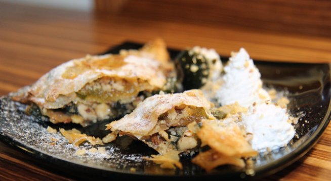 точени кори
орехи
сладко от смокини
масло