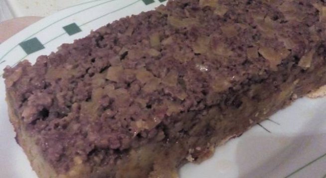 1 кг картофи
около 70 г масло
500 г кайма
1 глава кромид
сол
черен пипер
пармезан за поръсване
кимион