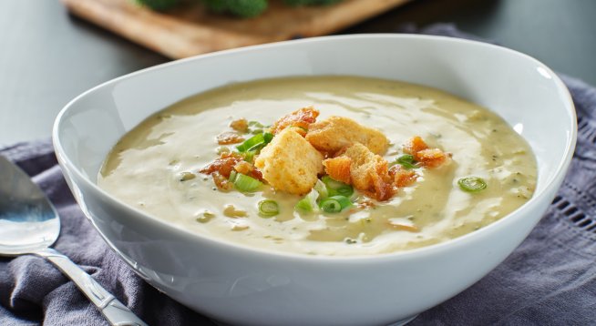 Супа с картофи и шунка в мултикукър