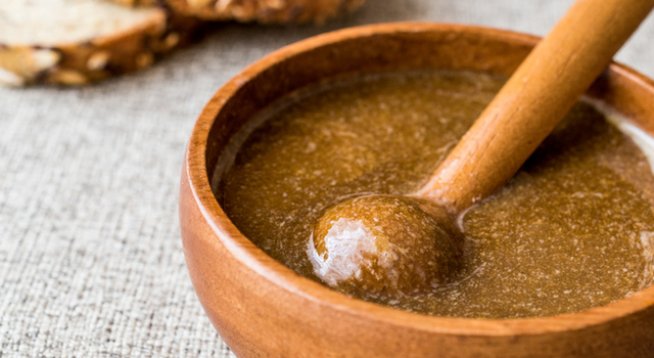 200 г тахан
100/ 150 г мед
1 чаена лъжица канела 