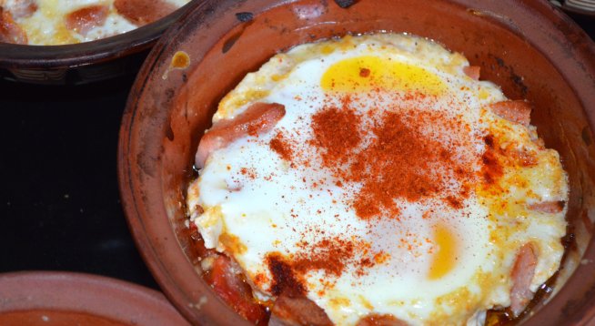 Бързо гювече с колбас.