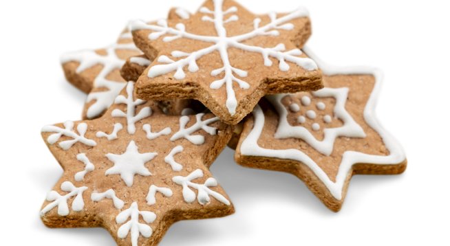Коледни джинджифилови бисквити с глазура