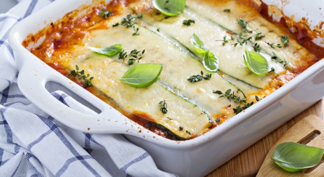 Нисковъглехидратна лазаня с тиквички. Снимка: istock