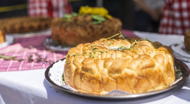 Вкусна питка с мед за Благовещение