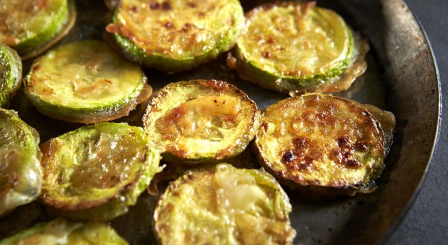 Чеснови тиквички с масло