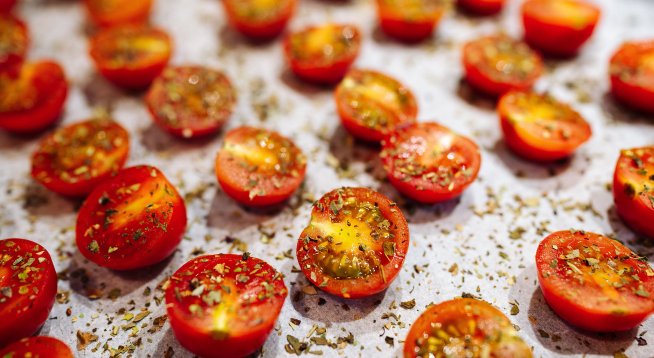 Сушени чери домати