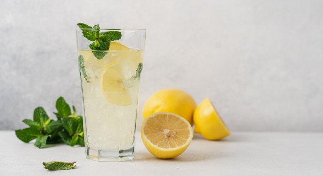 Свежа лимонада с мента