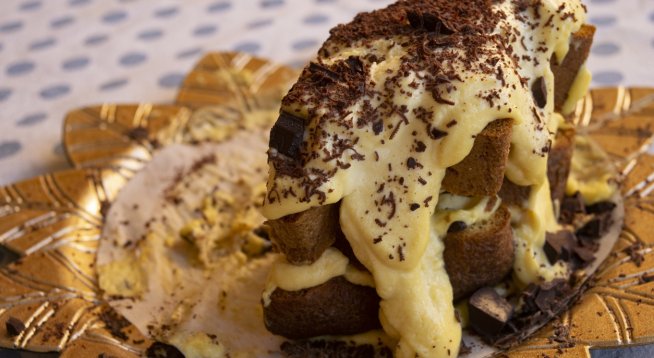 Тирамису с остатъци от козунак