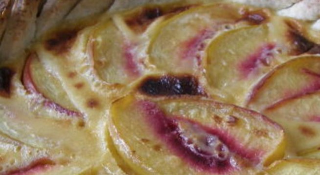 Френски сладкиш с праскови