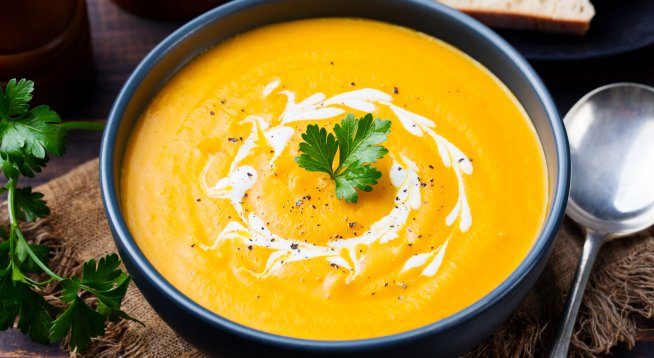 Супа с моркови и джинджиифл. Снимка: istock