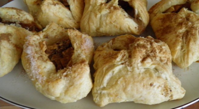 1 опаковка бутер тесто
250 г кашкавал
250 г шунка
