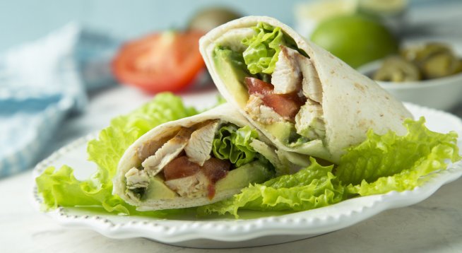 Протеинов рап с пилешко и зеленчуци