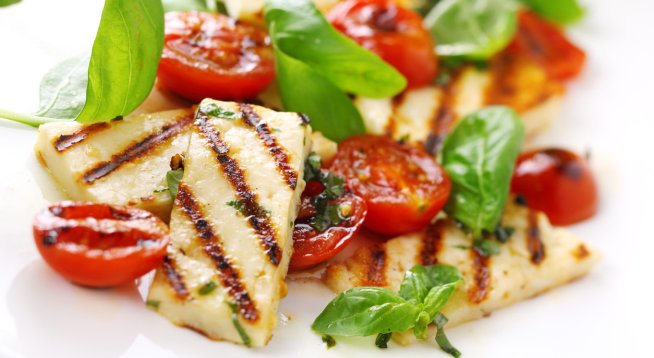 Гриловано сирене халуми