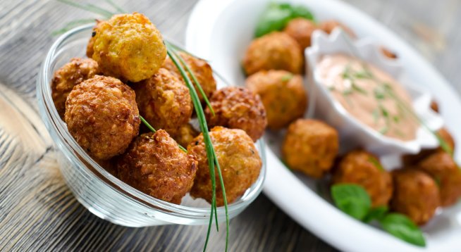 Кюфтенца с киноа и чедър 