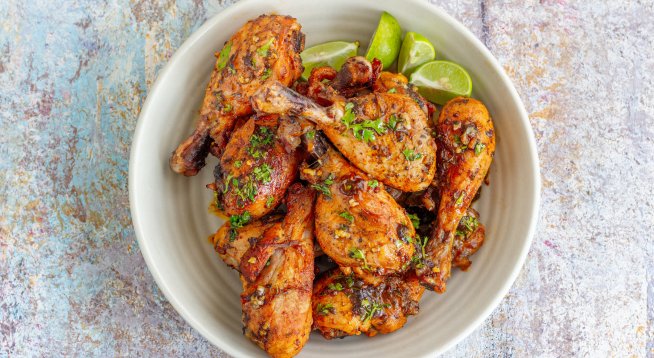 Рецепта за пилешки бутчета. Снимка: istock