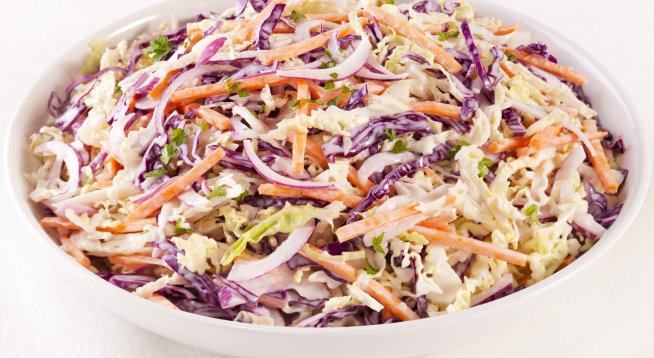 Зелева салата с дресинг