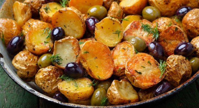 Картофи с маслини по гръцки &ndash; разядка за всеки ден