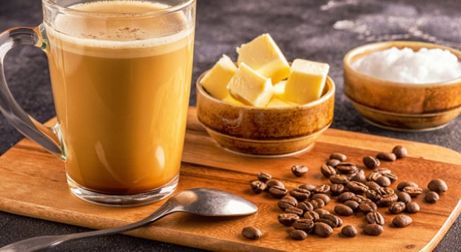 1 чаша кафе
1 супена лъжица желатин
1 супена лъжица масло 
1 супена лъжица протеин на прах или колаген на прах (по желание) 
1 супена лъжица кокосово масло
Канела за поръсване 