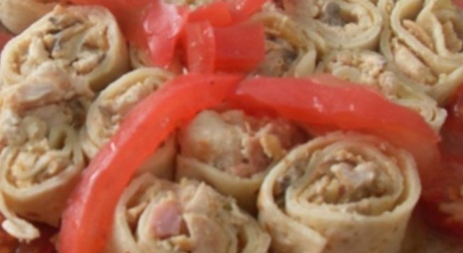 20 палачинки (по желание домашни или купени)
майонеза с краставички “Олинеза”
домашна лютеница “Олинеза"
чеснов сос “Олинеза”
кьопоолу на същата фирма
маслини (готови обезкостилкостени)
ко