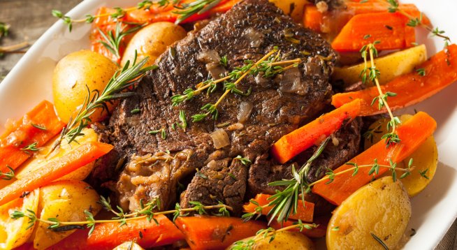 Телешко с моркови и лук в мултикукър