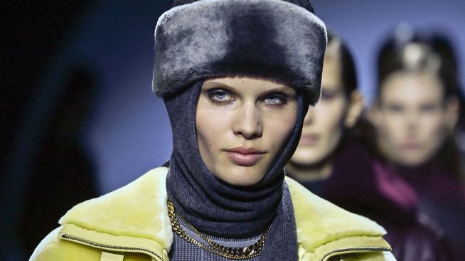 Колекцията на Herm&egrave;s за есен/зима 2026-2027: Кожени силуети и контрастни цветове (+Снимки)