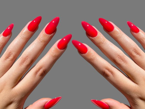 Наситено червено с нежен блясък. Снимка: istock