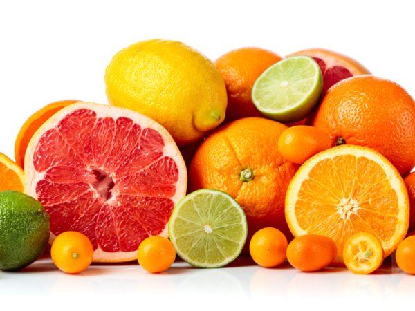Цитрусови плодовеПортокалите, лимоните, грейпфрутът, както и много други, са сред цитрусите, които имат свойството да ускоряват топенето на мазнините. Те алкализират тялото и стимулират цялостното здраве.&nbsp;Снимка: istock