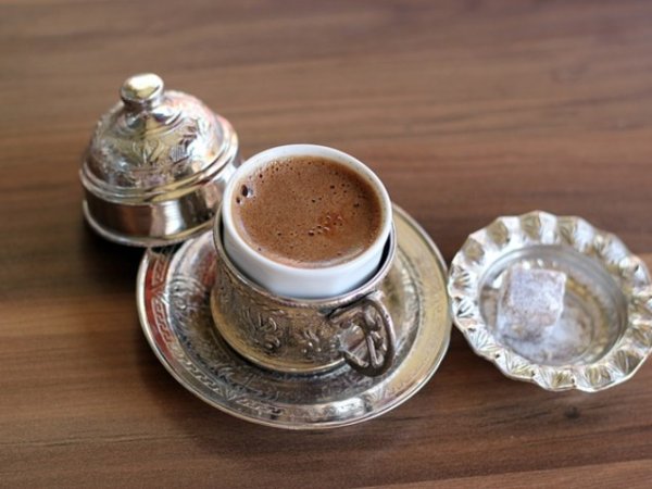 Турско кафе и пухкава бисквитка
Ако сте любители на турското кафе, добавете към него пухкави бисквити или локум.&nbsp;Снимка: pixabay