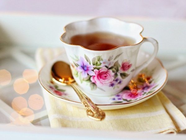 Чай от глухарче
Още един детоксикиращ чай, за който се смята че помага при леки храносмилателни неразположения, като подуване на корема, запек. Глухарчето е сочено за една от най-благоприятните за здравето на черния дроб билки. Чаят от него действа и като диуретик, което означава, че помага и за елиминирането на излишните течности от организма.&nbsp;Снимка: pixabay