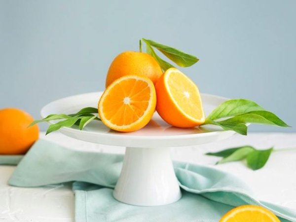 За здрави черва
Според някои западни проучвания ежедневната консумация на портокали може да има положителен ефект върху чревния ни микробиом. Консумацията на вкусния портокал действа като пребиотик и насърчава растежа на полезните чревни бактерии. В основата на здравата храносмилателна система е и доброто здраве.
Снимка: unsplash