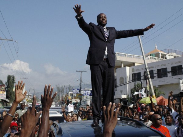 Уайклиф Жан
Певецът беше кандидат за президент на Хаити през 2010-а година, но бе дисквалифициран заради условията за поста, на които той не отговаряше.&nbsp;
Снимка: Reuters