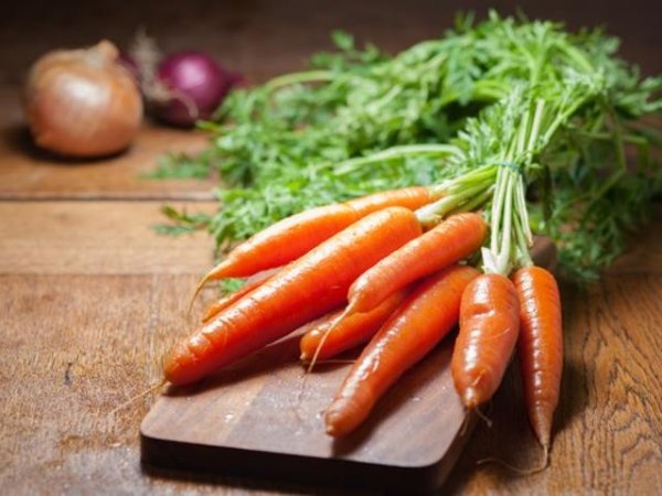 За добро храносмилане
Сокът от моркови е изключително богат на фибри, които са от съществено значение за доброто храносмилане, намалявайки риска от запек.&nbsp;Снимка: pexels