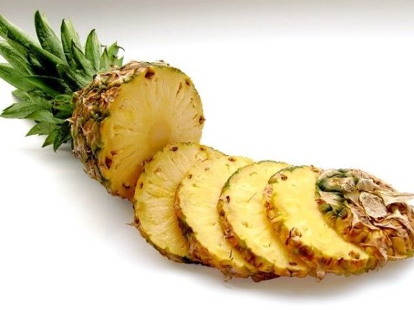 Ананас
Вкусният тропически плод е един от най-добрите за красотата и здравето на кожата ни. Ананасът е отличен източник на витамин С, който е необходим за синтеза на колаген &ndash; протеин, който поддържа структурата на кожата.&nbsp;Снимка: pixabay