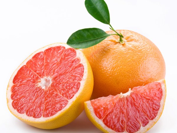 Грейпфрут&nbsp;Грейпфрутът като всички цитруси също съдържа завидни количества витамин С. В една чаша се съдържат около 90 мг витамин С, както и малко на брой калории, което го прави прекрасен за диети.&nbsp;Снимка: istock