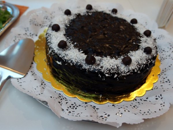 Шоколадова торта с кокос – въздушно-лека, но вълшебна на вкус!