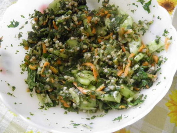 Пролетна зелена салата &ndash; рецептата вижте тук.