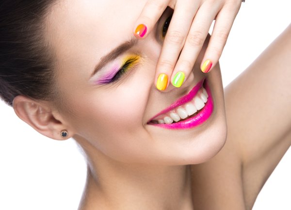 Свежи и летни идеи за маникюр. Снимка: istock