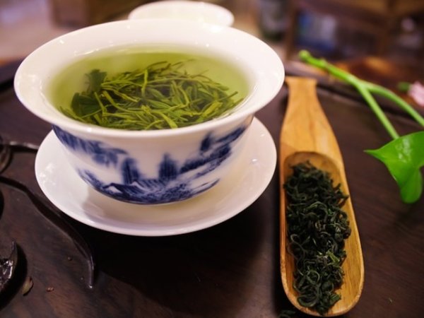 Пийте зелен чай
Зеленият чай е един от най-полезните за здравето. Той е богат на антиоксиданти и съдържа съединение, известно като епигалокатехин галат или EGCG, което е свързано с растежа на нови мозъчни клетки. Освен това зеленият чай подобрява метаболизма и е чудесен за вашата диета.&nbsp;&nbsp;Снимка: pixabay