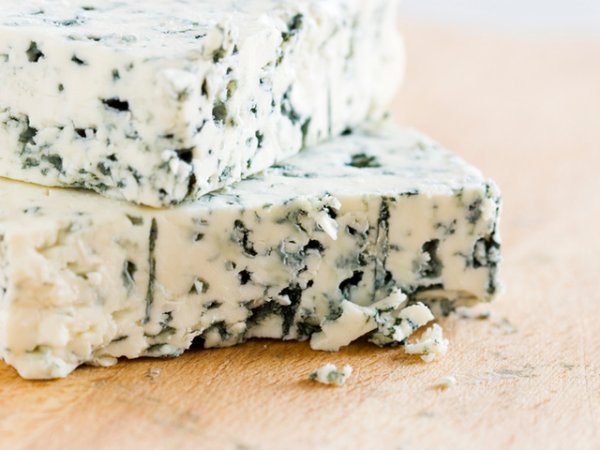 Синьо сирене
Синьото сирене доставя около 6% от необходимата доза витамин А за деня за 100 г.&nbsp;Снимка: istock