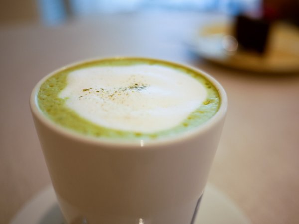 Богат на фибри
Зеленият чай матча е с високо съдържание на лесно усвояеми диетични фибри. Ползите от фибрите включват способността им за облекчаване на запек и стабилизиране на нивата на кръвната захар.&nbsp;&nbsp;Снимка: istock