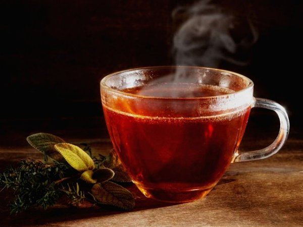 Черен чай
Друг полезен чай, който ни осигурява незаменими антиоксиданти, които могат да подобрят нивата на холестерола. В допълнение, черният чай спомага за контрола на кръвната захар, подобрява храносмилането, повишава имунитета, намалява вредното влияние на стреса, полезен е за здравето на костите.&nbsp;Снимка: pixabay