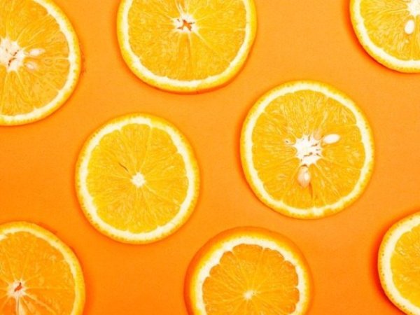 Портокали
Портокалите са богати на витамин С, който е мощен антиоксидант и се смята, че консумацията им помага в борбата с възпалението, болката, повишава имунитета.
Снимка: pixabay
