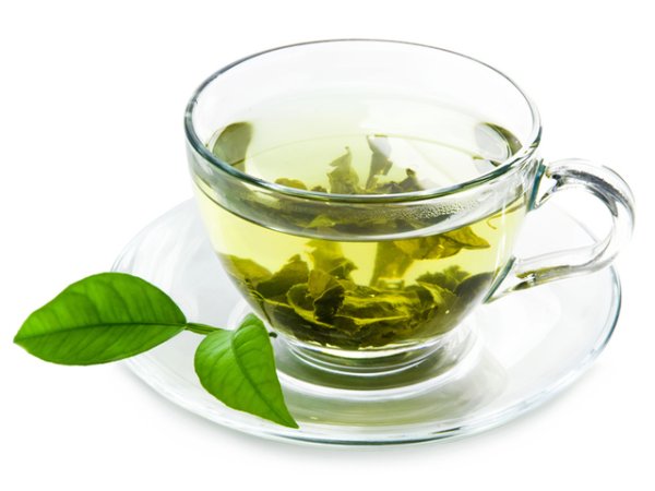 Зелен чай
Зеленият чай често е най-препоръчван като напитка при спазването на диети. Но неговите ползи не се ограничават само с подобряването на метаболизма. Според учени от American Association for Cancer Research намерените в него катехини, които са мощни антиоксиданти, спомагат за увеличаване производството на група от важни детоксикиращи ензими. &nbsp;Снимка: istock