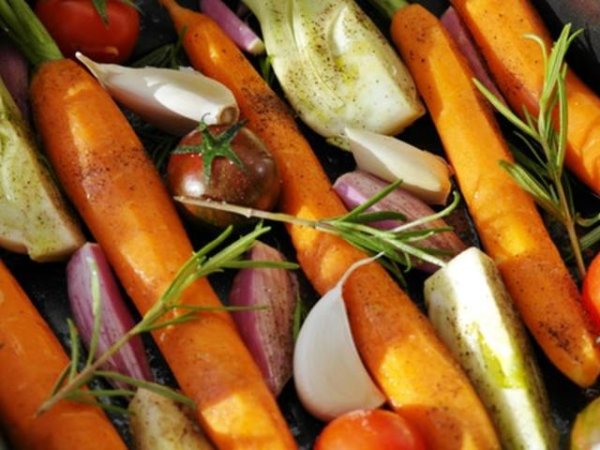 Втори ден
Супа и зеленчуци. Хапвайте пресни зеленчуци, задушени, но избягвайте картофите, бобовите растения, грах, царевица. Пийте много вода и не яжте плодове. Снимка: Pexels